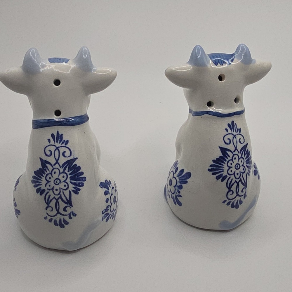 Delft Blue Porcelain Cow Creamer and Salt & Pepper Shakers Set - Picture 3 of 8